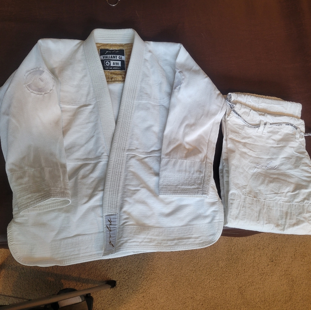 Gold Brand Valiant Gi, White Men's A1H